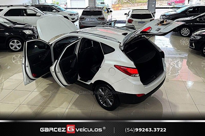HYUNDAI IX35 2.0 GL 4X2 16V 2017/2018 GARCEZ VEÍCULOS BENTO GONÇALVES / Carros no Vale