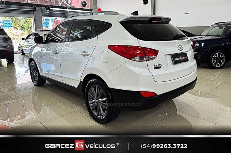 HYUNDAI IX35 2.0 GL 4X2 16V 2017/2018 GARCEZ VEÍCULOS BENTO GONÇALVES / Carros no Vale