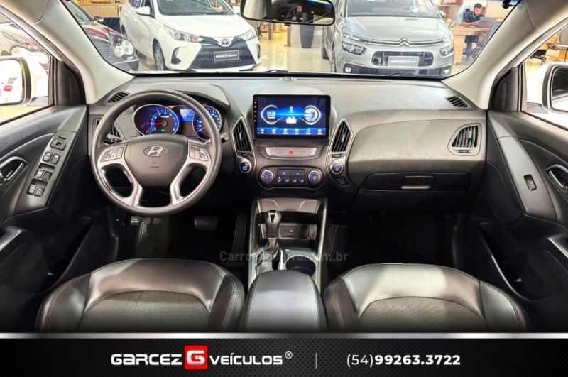 HYUNDAI IX35 2.0 GL 4X2 16V 2017/2018 GARCEZ VEÍCULOS BENTO GONÇALVES / Carros no Vale