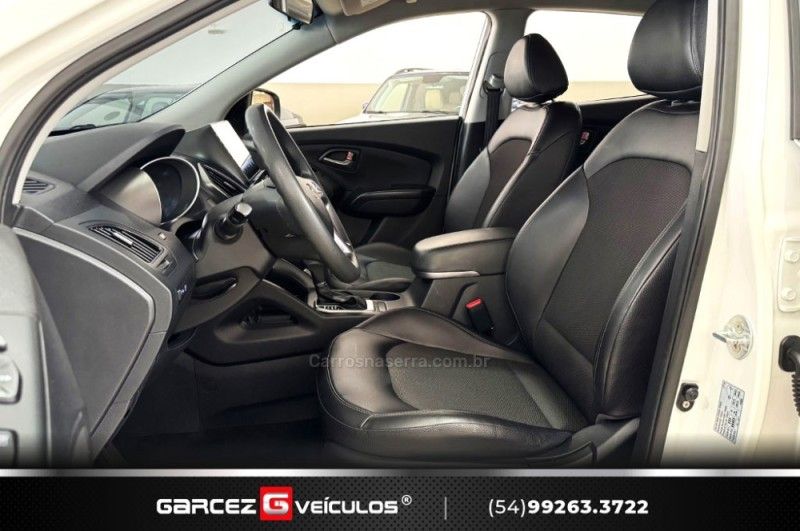 HYUNDAI IX35 2.0 GL 4X2 16V 2017/2018 GARCEZ VEÍCULOS BENTO GONÇALVES / Carros no Vale