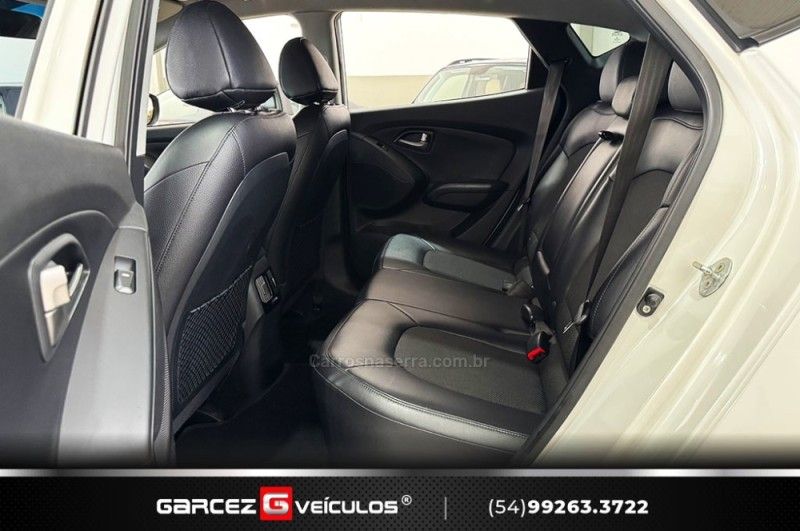 HYUNDAI IX35 2.0 GL 4X2 16V 2017/2018 GARCEZ VEÍCULOS BENTO GONÇALVES / Carros no Vale
