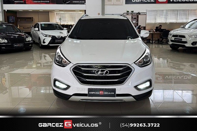 HYUNDAI IX35 2.0 GL 4X2 16V 2017/2018 GARCEZ VEÍCULOS BENTO GONÇALVES / Carros no Vale