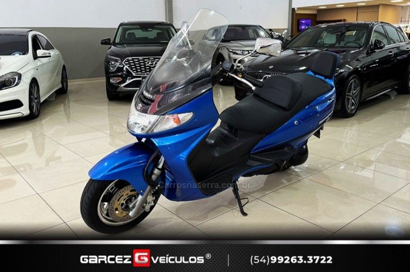 SUZUKI BURGMAN 400 2001/2001 GARCEZ VEÍCULOS BENTO GONÇALVES / Carros no Vale