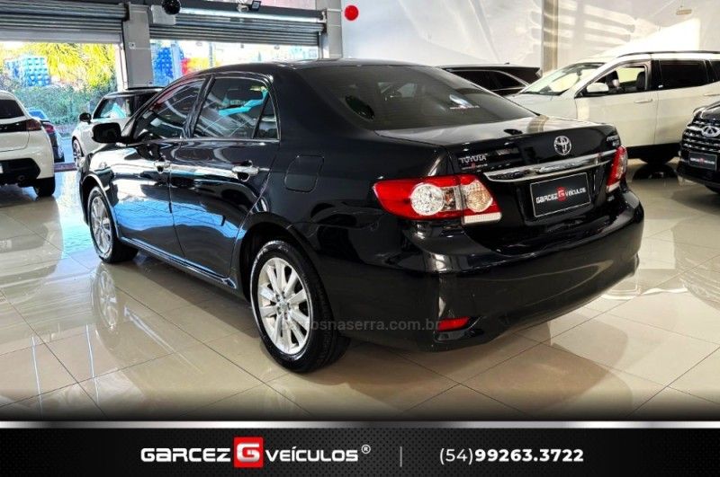TOYOTA COROLLA 2.0 ALTIS 16V 2012/2013 GARCEZ VEÍCULOS BENTO GONÇALVES / Carros no Vale