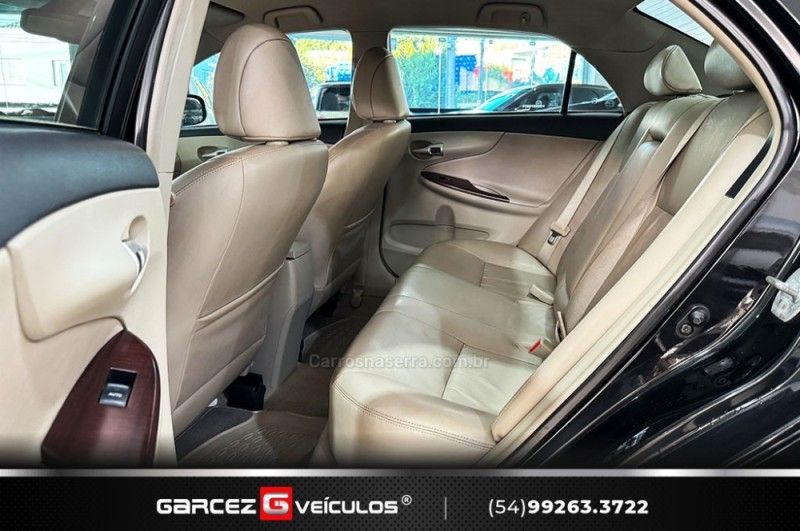 TOYOTA COROLLA 2.0 ALTIS 16V 2012/2013 GARCEZ VEÍCULOS BENTO GONÇALVES / Carros no Vale