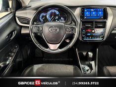 TOYOTA YARIS 1.5 XS CONNECT SEDAN 16V 2022/2023 GARCEZ VEÍCULOS BENTO GONÇALVES / Carros no Vale