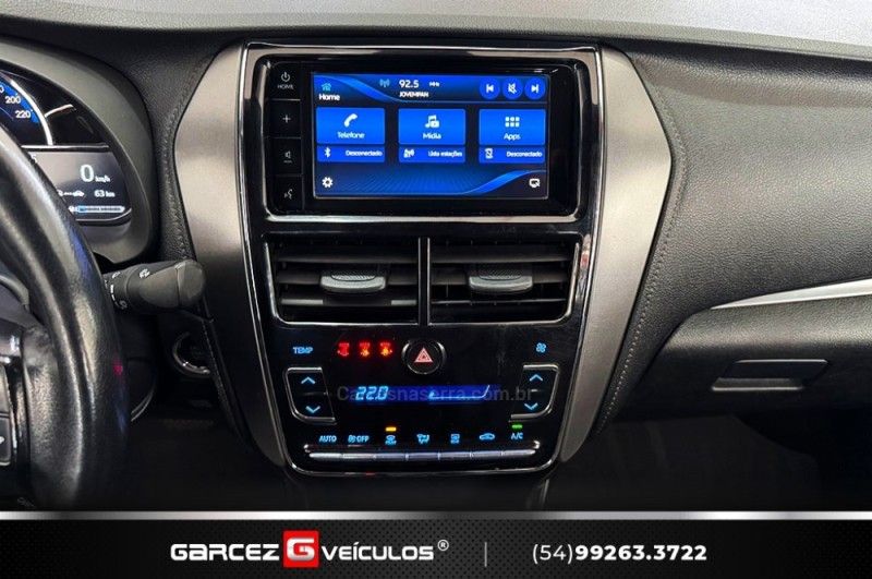 TOYOTA YARIS 1.5 XS CONNECT SEDAN 16V 2022/2023 GARCEZ VEÍCULOS BENTO GONÇALVES / Carros no Vale