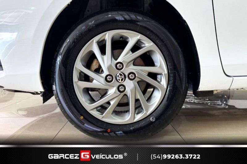TOYOTA YARIS 1.5 XS CONNECT SEDAN 16V 2022/2023 GARCEZ VEÍCULOS BENTO GONÇALVES / Carros no Vale