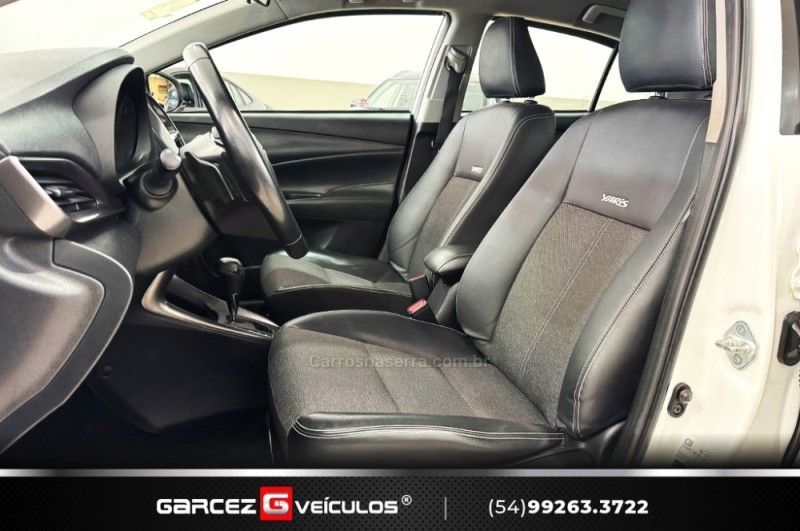 TOYOTA YARIS 1.5 XS CONNECT SEDAN 16V 2022/2023 GARCEZ VEÍCULOS BENTO GONÇALVES / Carros no Vale