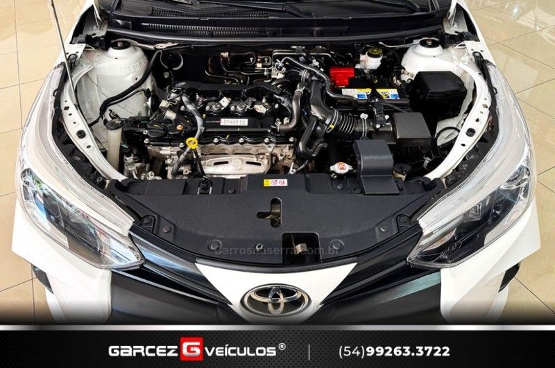 TOYOTA YARIS 1.5 XS CONNECT SEDAN 16V 2022/2023 GARCEZ VEÍCULOS BENTO GONÇALVES / Carros no Vale