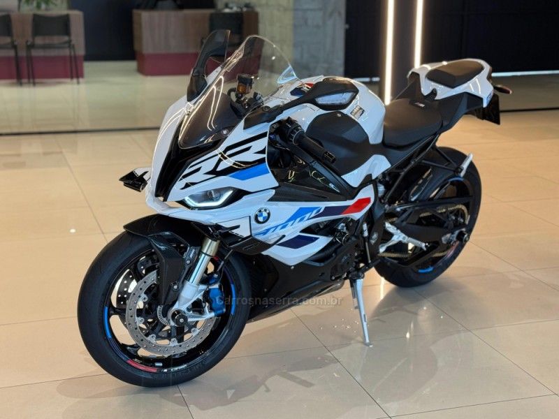 BMW S 1000 RR M CARBON 2024/2024 GRIFFCAR MULTIMARCAS DOIS IRMÃOS / Carros no Vale BMW S 1000 RR M CARBON 2024/2024 GRIFFCAR MULTIMARCAS DOIS IRMÃOS / Carros no Vale