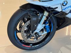 BMW S 1000 RR M CARBON 2024/2024 GRIFFCAR MULTIMARCAS DOIS IRMÃOS / Carros no Vale