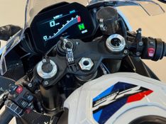 BMW S 1000 RR M CARBON 2024/2024 GRIFFCAR MULTIMARCAS DOIS IRMÃOS / Carros no Vale