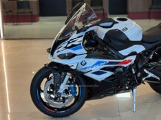 BMW S 1000 RR M CARBON 2024/2024 GRIFFCAR MULTIMARCAS DOIS IRMÃOS / Carros no Vale