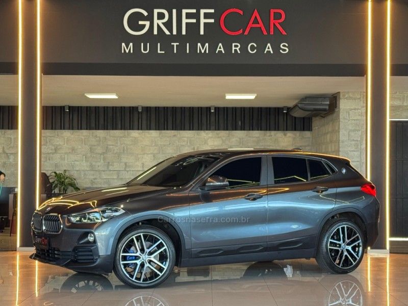 BMW X2 2.0 16V TURBO ACTIVEFLEX SDRIVE 20I 2018/2019 GRIFFCAR MULTIMARCAS DOIS IRMÃOS / Carros no Vale BMW X2 2.0 16V TURBO ACTIVEFLEX SDRIVE 20I 2018/2019 GRIFFCAR MULTIMARCAS DOIS IRMÃOS / Carros no Vale