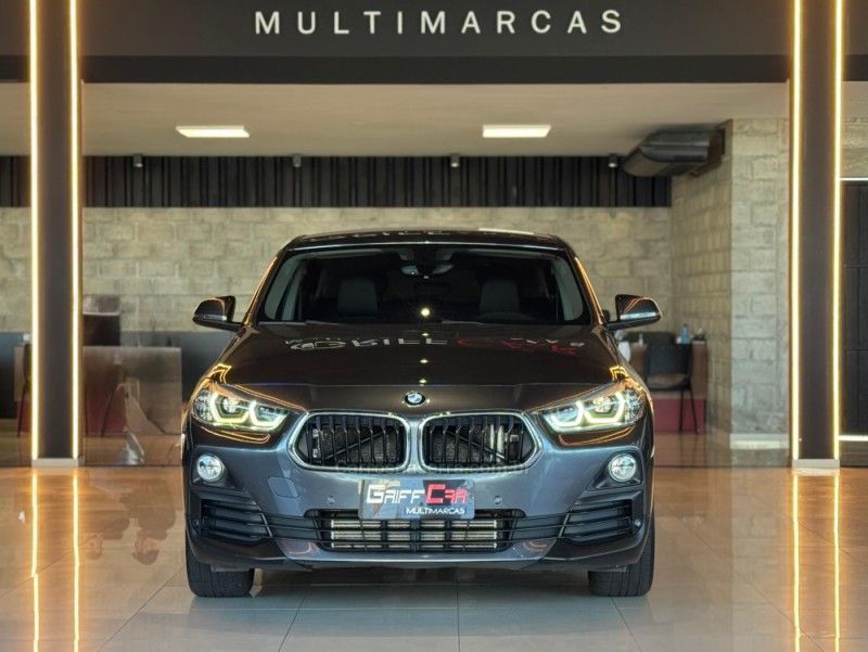BMW X2 2.0 16V TURBO ACTIVEFLEX SDRIVE 20I 2018/2019 GRIFFCAR MULTIMARCAS DOIS IRMÃOS / Carros no Vale BMW X2 2.0 16V TURBO ACTIVEFLEX SDRIVE 20I 2018/2019 GRIFFCAR MULTIMARCAS DOIS IRMÃOS / Carros no Vale