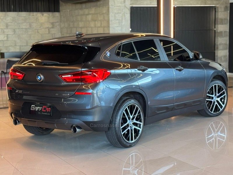 BMW X2 2.0 16V TURBO ACTIVEFLEX SDRIVE 20I 2018/2019 GRIFFCAR MULTIMARCAS DOIS IRMÃOS / Carros no Vale BMW X2 2.0 16V TURBO ACTIVEFLEX SDRIVE 20I 2018/2019 GRIFFCAR MULTIMARCAS DOIS IRMÃOS / Carros no Vale