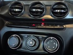 FIAT ARGO 1.0 DRIVE 6V 2023/2024 GRIFFCAR MULTIMARCAS DOIS IRMÃOS / Carros no Vale