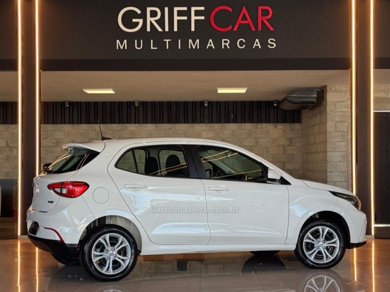 FIAT ARGO 1.0 DRIVE 6V 2023/2024 GRIFFCAR MULTIMARCAS DOIS IRMÃOS / Carros no Vale