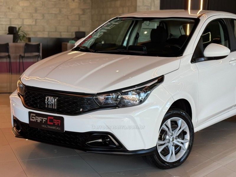 FIAT ARGO 1.0 DRIVE 6V 2023/2024 GRIFFCAR MULTIMARCAS DOIS IRMÃOS / Carros no Vale