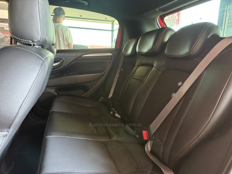 FIAT PUNTO 1.4 MPI 16V T-JET 2014/2014 GRIFFCAR MULTIMARCAS DOIS IRMÃOS / Carros no Vale