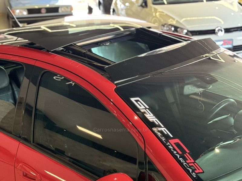 FIAT PUNTO 1.4 MPI 16V T-JET 2014/2014 GRIFFCAR MULTIMARCAS DOIS IRMÃOS / Carros no Vale