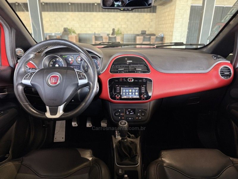 FIAT PUNTO 1.4 MPI 16V T-JET 2014/2014 GRIFFCAR MULTIMARCAS DOIS IRMÃOS / Carros no Vale