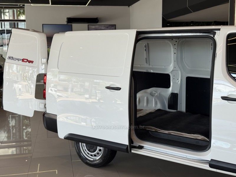 FIAT SCUDO CARGO 1.5 TURBO 16V 2023/2024 GRIFFCAR MULTIMARCAS DOIS IRMÃOS / Carros no Vale