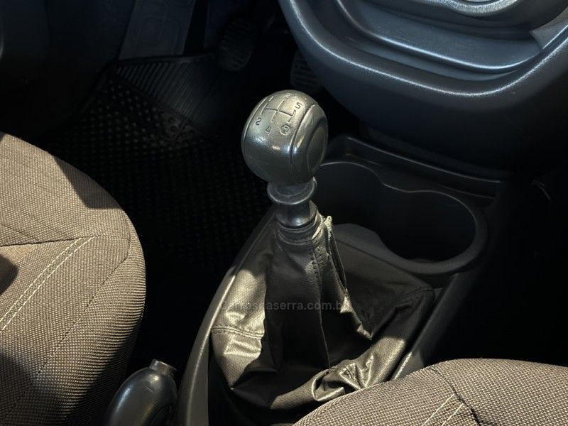 FIAT UNO 1.4 EVO WAY 8V 2014/2014 GRIFFCAR MULTIMARCAS DOIS IRMÃOS / Carros no Vale