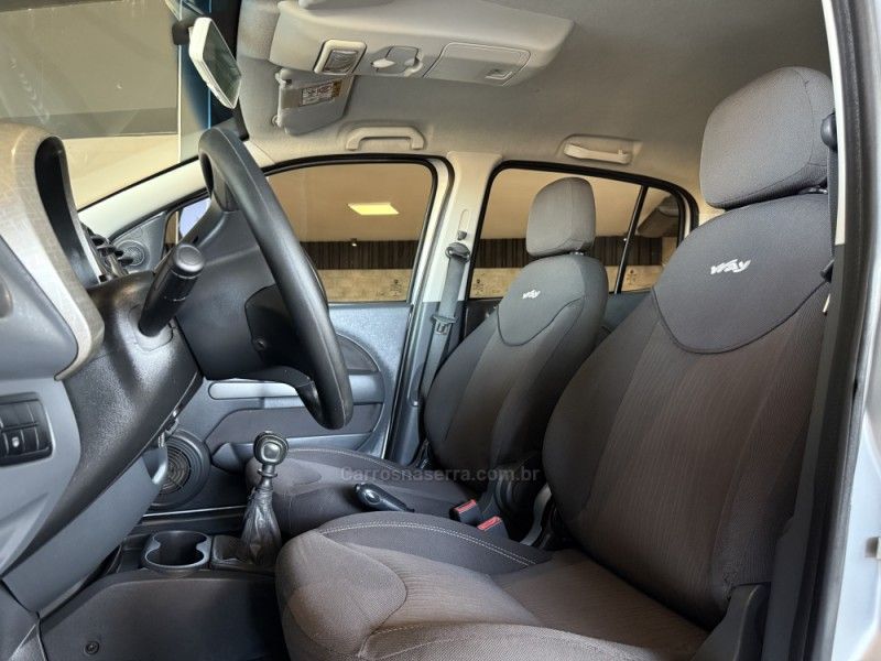 FIAT UNO 1.4 EVO WAY 8V 2014/2014 GRIFFCAR MULTIMARCAS DOIS IRMÃOS / Carros no Vale