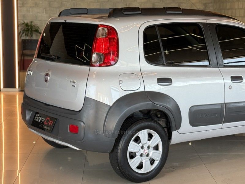 FIAT UNO 1.4 EVO WAY 8V 2014/2014 GRIFFCAR MULTIMARCAS DOIS IRMÃOS / Carros no Vale
