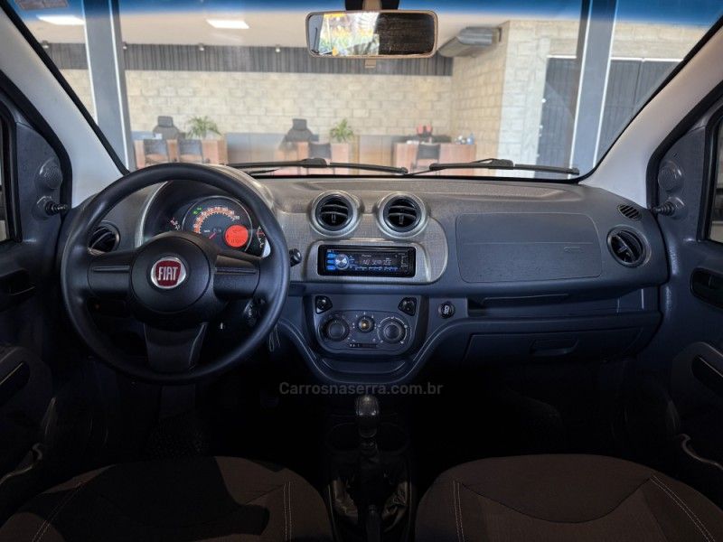 FIAT UNO 1.4 EVO WAY 8V 2014/2014 GRIFFCAR MULTIMARCAS DOIS IRMÃOS / Carros no Vale