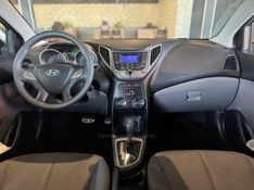 HYUNDAI HB20X 1.6 16V STYLE 2013/2014 GRIFFCAR MULTIMARCAS DOIS IRMÃOS / Carros no Vale