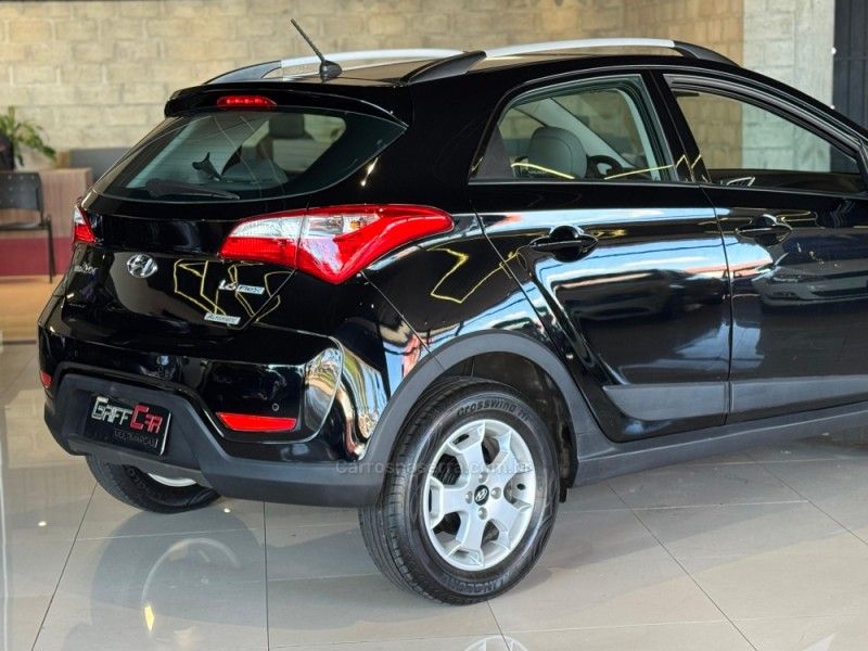 HYUNDAI HB20X 1.6 16V STYLE 2013/2014 GRIFFCAR MULTIMARCAS DOIS IRMÃOS / Carros no Vale HYUNDAI HB20X 1.6 16V STYLE 2013/2014 GRIFFCAR MULTIMARCAS DOIS IRMÃOS / Carros no Vale