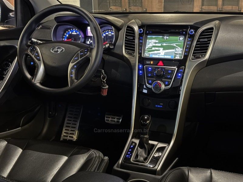 HYUNDAI I30 1.8 MPI 16V 2015/2016 GRIFFCAR MULTIMARCAS DOIS IRMÃOS / Carros no Vale HYUNDAI I30 1.8 MPI 16V 2015/2016 GRIFFCAR MULTIMARCAS DOIS IRMÃOS / Carros no Vale