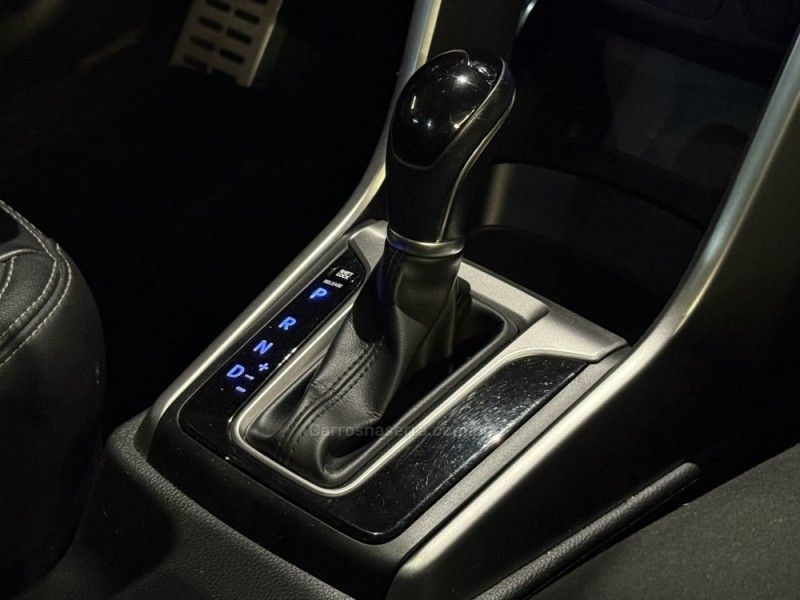 HYUNDAI I30 1.8 MPI 16V 2015/2016 GRIFFCAR MULTIMARCAS DOIS IRMÃOS / Carros no Vale HYUNDAI I30 1.8 MPI 16V 2015/2016 GRIFFCAR MULTIMARCAS DOIS IRMÃOS / Carros no Vale