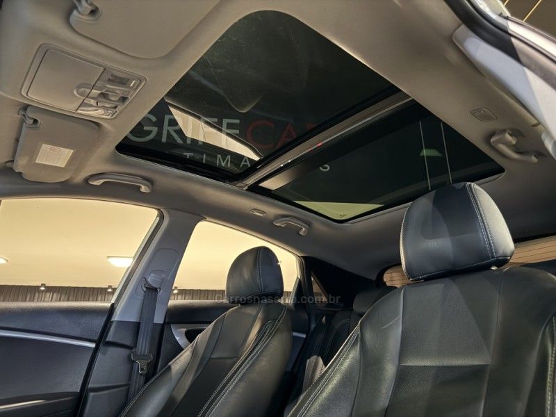 HYUNDAI I30 1.8 MPI 16V 2015/2016 GRIFFCAR MULTIMARCAS DOIS IRMÃOS / Carros no Vale HYUNDAI I30 1.8 MPI 16V 2015/2016 GRIFFCAR MULTIMARCAS DOIS IRMÃOS / Carros no Vale