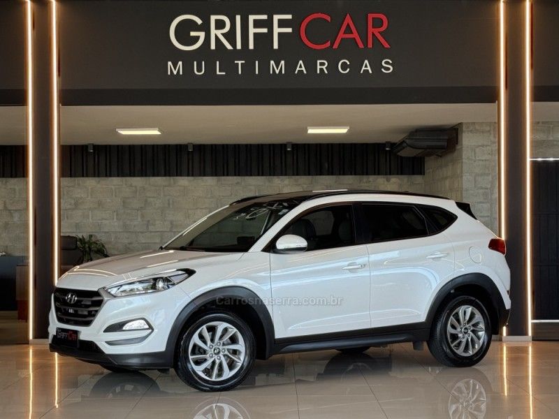 HYUNDAI TUCSON 1.6 GLS TURBO 2017/2018 GRIFFCAR MULTIMARCAS DOIS IRMÃOS / Carros no Vale HYUNDAI TUCSON 1.6 GLS TURBO 2017/2018 GRIFFCAR MULTIMARCAS DOIS IRMÃOS / Carros no Vale