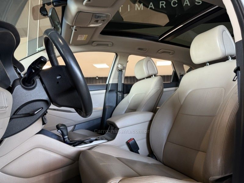 HYUNDAI TUCSON 1.6 GLS TURBO 2017/2018 GRIFFCAR MULTIMARCAS DOIS IRMÃOS / Carros no Vale HYUNDAI TUCSON 1.6 GLS TURBO 2017/2018 GRIFFCAR MULTIMARCAS DOIS IRMÃOS / Carros no Vale