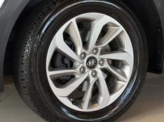 HYUNDAI TUCSON 1.6 GLS TURBO 2017/2018 GRIFFCAR MULTIMARCAS DOIS IRMÃOS / Carros no Vale