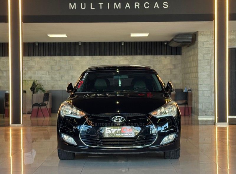 HYUNDAI VELOSTER 1.6 16V 3P 2012/2013 GRIFFCAR MULTIMARCAS DOIS IRMÃOS / Carros no Vale HYUNDAI VELOSTER 1.6 16V 3P 2012/2013 GRIFFCAR MULTIMARCAS DOIS IRMÃOS / Carros no Vale
