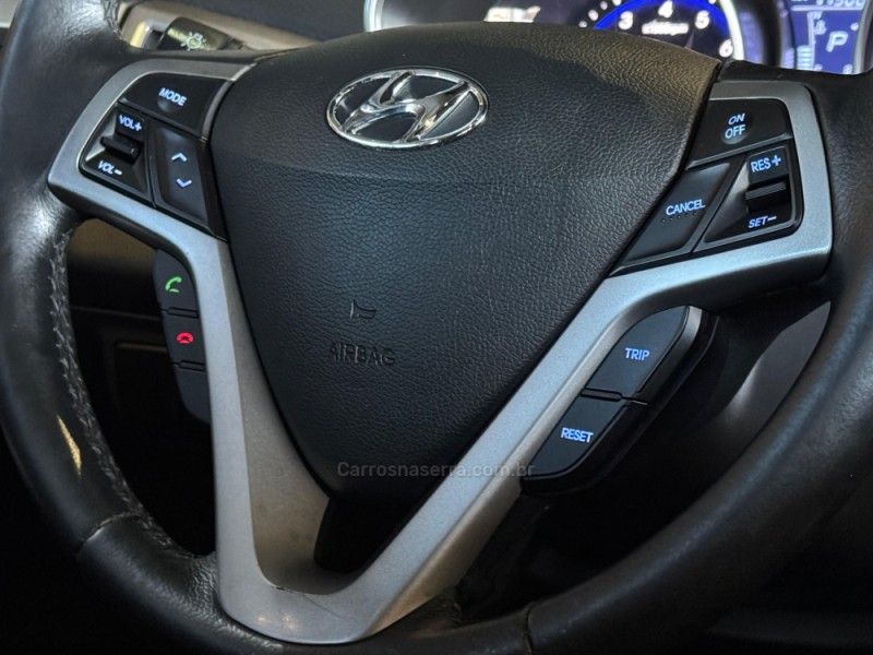 HYUNDAI VELOSTER 1.6 16V 3P 2012/2013 GRIFFCAR MULTIMARCAS DOIS IRMÃOS / Carros no Vale HYUNDAI VELOSTER 1.6 16V 3P 2012/2013 GRIFFCAR MULTIMARCAS DOIS IRMÃOS / Carros no Vale