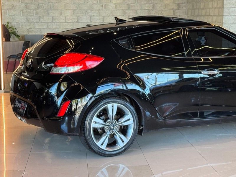 HYUNDAI VELOSTER 1.6 16V 3P 2012/2013 GRIFFCAR MULTIMARCAS DOIS IRMÃOS / Carros no Vale HYUNDAI VELOSTER 1.6 16V 3P 2012/2013 GRIFFCAR MULTIMARCAS DOIS IRMÃOS / Carros no Vale