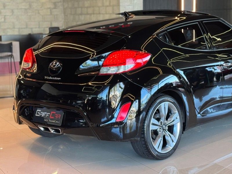 HYUNDAI VELOSTER 1.6 16V 3P 2012/2013 GRIFFCAR MULTIMARCAS DOIS IRMÃOS / Carros no Vale HYUNDAI VELOSTER 1.6 16V 3P 2012/2013 GRIFFCAR MULTIMARCAS DOIS IRMÃOS / Carros no Vale