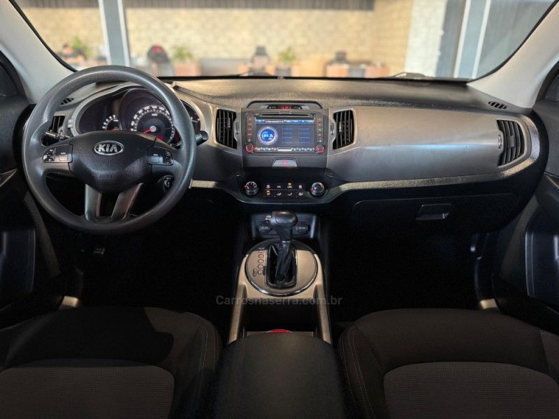 KIA SPORTAGE 2.0 LX2 OFF G4 2013/2014 GRIFFCAR MULTIMARCAS DOIS IRMÃOS / Carros no Vale