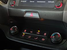 KIA SPORTAGE 2.0 LX2 OFF G4 2013/2014 GRIFFCAR MULTIMARCAS DOIS IRMÃOS / Carros no Vale