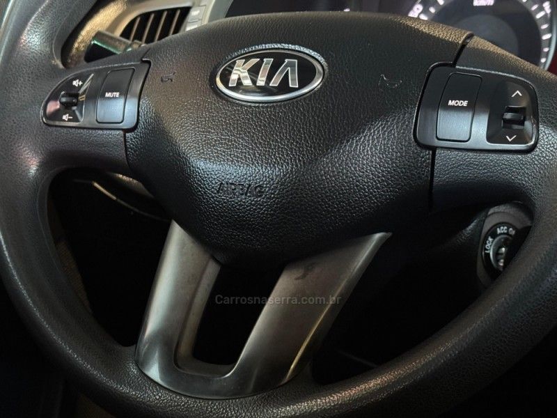 KIA SPORTAGE 2.0 LX2 OFF G4 2013/2014 GRIFFCAR MULTIMARCAS DOIS IRMÃOS / Carros no Vale