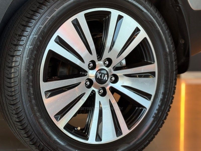 KIA SPORTAGE 2.0 LX2 OFF G4 2013/2014 GRIFFCAR MULTIMARCAS DOIS IRMÃOS / Carros no Vale