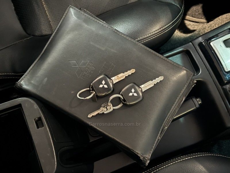 MITSUBISHI L200 TRITON 3.2 HPE 4X4 CD 16V TURBO INTERCOOLER 2016/2017 GRIFFCAR MULTIMARCAS DOIS IRMÃOS / Carros no Vale MITSUBISHI L200 TRITON 3.2 HPE 4X4 CD 16V TURBO INTERCOOLER 2016/2017 GRIFFCAR MULTIMARCAS DOIS IRMÃOS / Carros no Vale