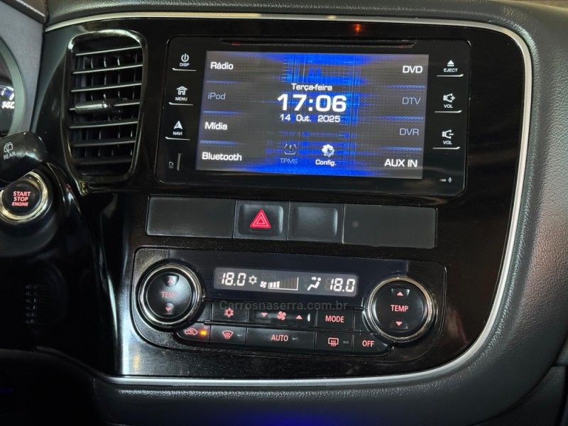 MITSUBISHI OUTLANDER 2.2 4X4 16V 2015/2016 GRIFFCAR MULTIMARCAS DOIS IRMÃOS / Carros no Vale